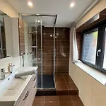 La Ferme De Rochesson, Jacuzzis & Piscine Commune * Rochesson