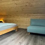 La Ferme De Rochesson, Jacuzzis & Piscine Commune Apartament Rochesson