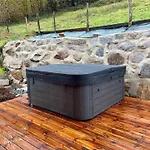 Apartament La Ferme De Rochesson, Jacuzzis & Piscine Commune *