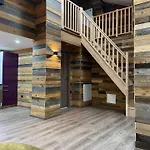 La Ferme De Rochesson, Jacuzzis & Piscine Commune Apartament Rochesson