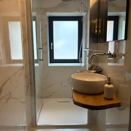 La Ferme De Rochesson, Jacuzzis & Piscine Commune Apartament
