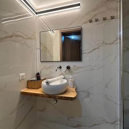 La Ferme De Rochesson, Jacuzzis & Piscine Commune Apartment Rochesson