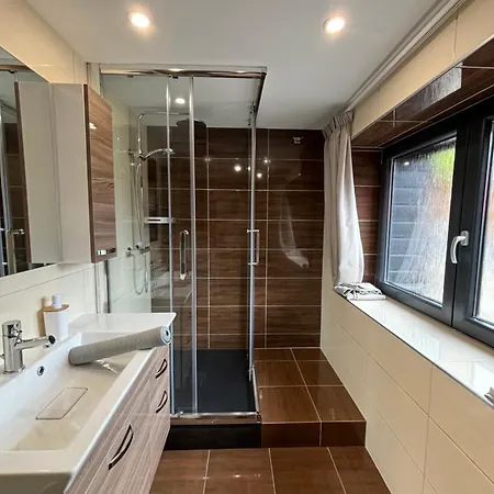 La Ferme De Rochesson, Jacuzzis & Piscine Commune * Rochesson