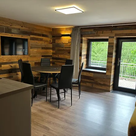 La Ferme De Rochesson, Jacuzzis & Piscine Commune Apartament