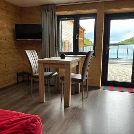 La Ferme De Rochesson, Jacuzzis & Piscine Commune Apartment
