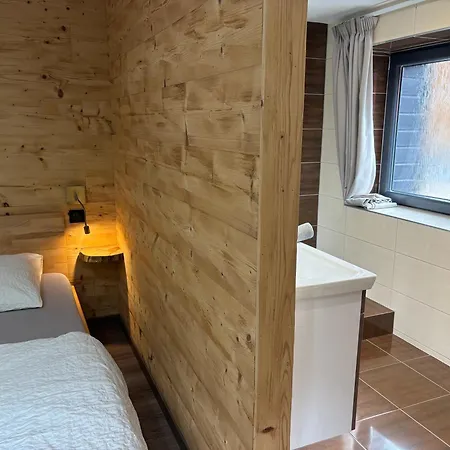 La Ferme De Rochesson, Jacuzzis & Piscine Commune Rochesson