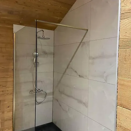 La Ferme De Rochesson, Jacuzzis & Piscine Commune Апартаменты *