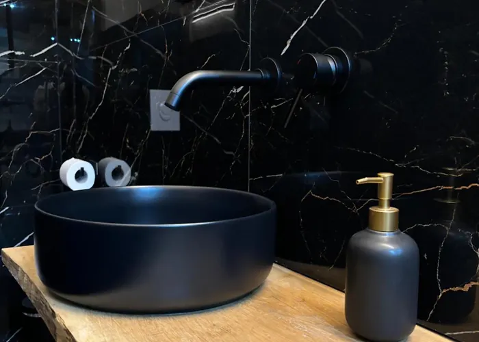 La Ferme De Rochesson, Jacuzzis & Piscine Commune 아파트