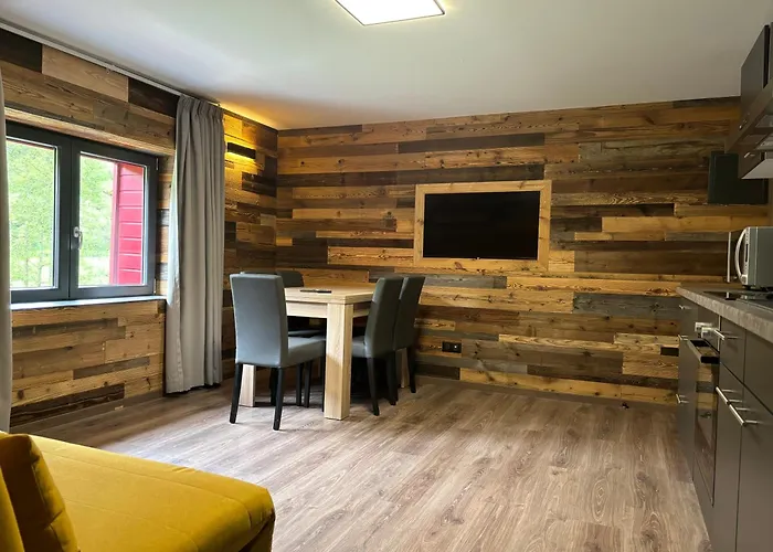 La Ferme De Rochesson, Jacuzzis & Piscine Commune Rochesson