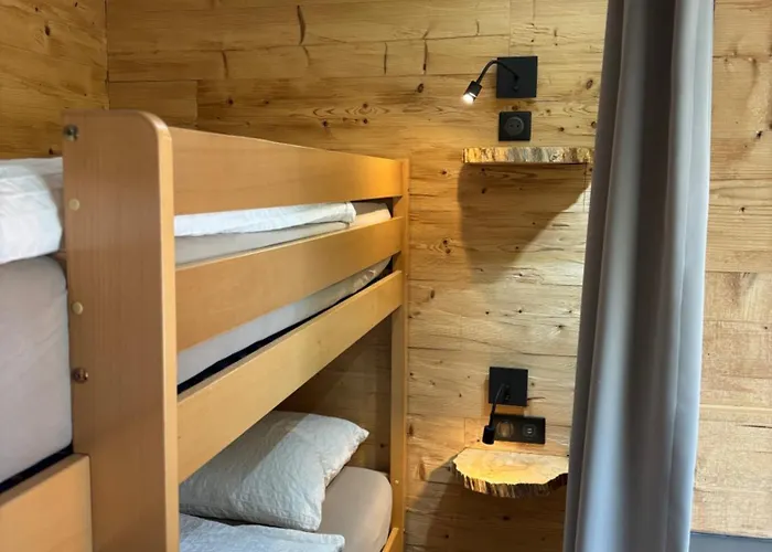 La Ferme De Rochesson, Jacuzzis & Piscine Commune * Rochesson