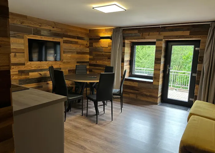 La Ferme De Rochesson, Jacuzzis & Piscine Commune Apartmán