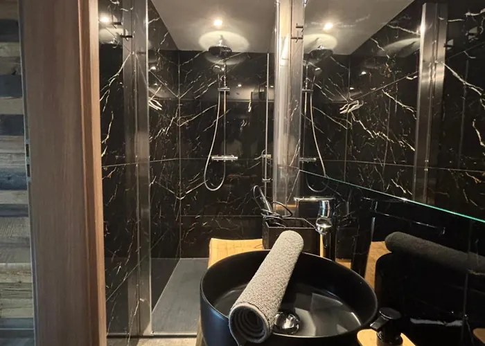 Apartmán La Ferme De Rochesson, Jacuzzis & Piscine Commune Rochesson