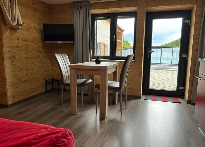 La Ferme De Rochesson, Jacuzzis & Piscine Commune Apartmán