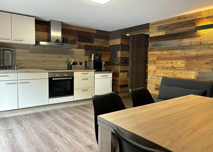 La Ferme De Rochesson, Jacuzzis & Piscine Commune Apartmán *