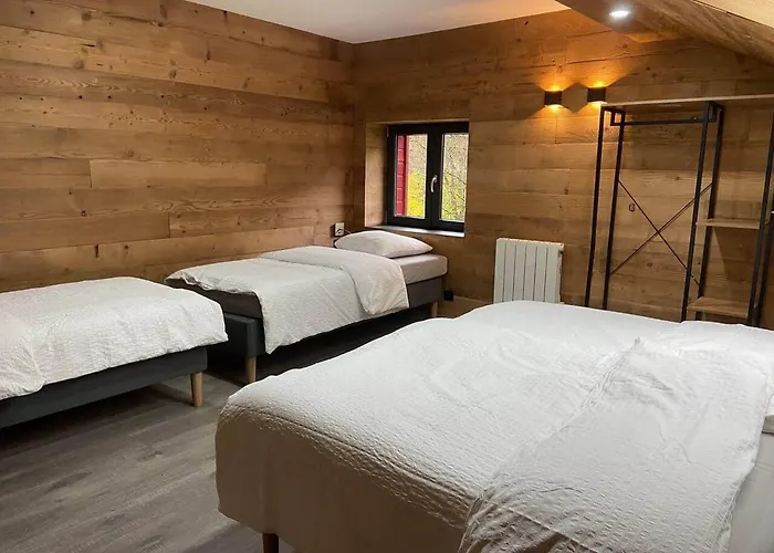 La Ferme De Rochesson, Jacuzzis & Piscine Commune * Rochesson